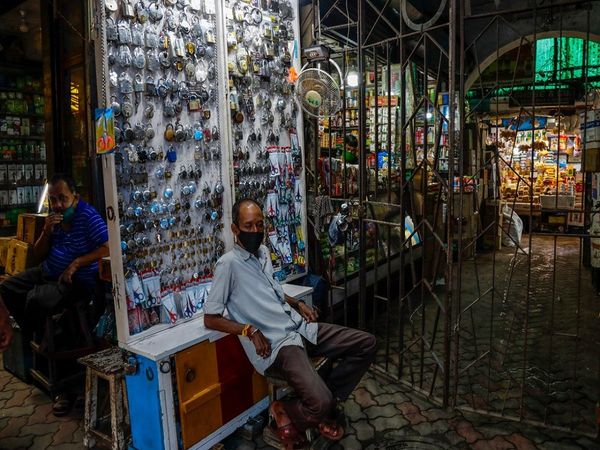 coronavirus news in hindi, corona in india, night curfew in up, yogi adityanath,