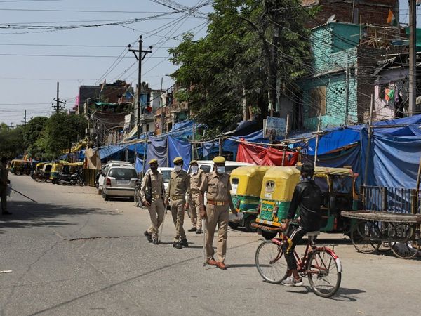 UP government gives details of sealed hotspots of 15 districts, home delivery of services