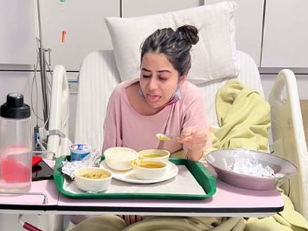 Urfi Javed's first picture from hospital