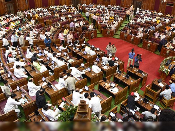 UP MLAs banned from taking selfies inside Assembly premises 