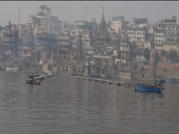 The amount of pollution increased in the air of Varanasi
