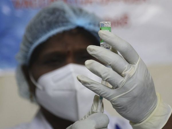 कोविड वैक्‍सीन डोज पर कंफ्यूजन के बीच केंद्र की सफाई, 'मिक्सिंग' पर दी बड़ी चेतावनी