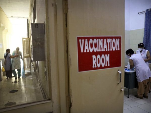 कोविड वैक्‍सीन के लिए हेल्‍थवर्कर्स अब नहीं करा सकेंगे नया रजिस्‍ट्रेशन, केंद्र ने दिया ये निर्देश