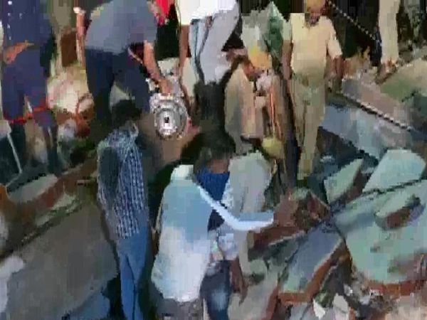 Three persons died after under-construction building collapsed in Bawamanpura in Vadodara