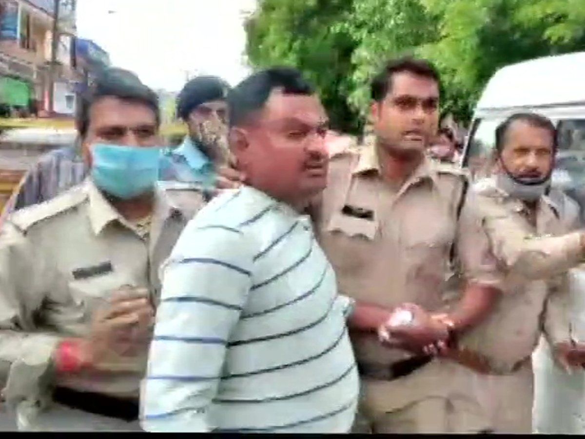 Vikas Dubey arrested in Ujjain:आखिरकार हत्थे चढ़ा विकास दुबे, महाकाल की नगरी उज्जैन में गिरफ्तार हुआ