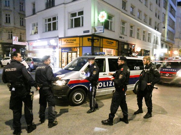 Vienna firnig was like mumbai attack Gunmen fired indiscriminately