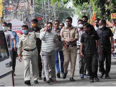 विकास दुबे को पुलिस ने एक एनकाउंटर में मार गिराया था विकास दुबे को पुलिस ने एक एनकाउंटर में मार गिराया था