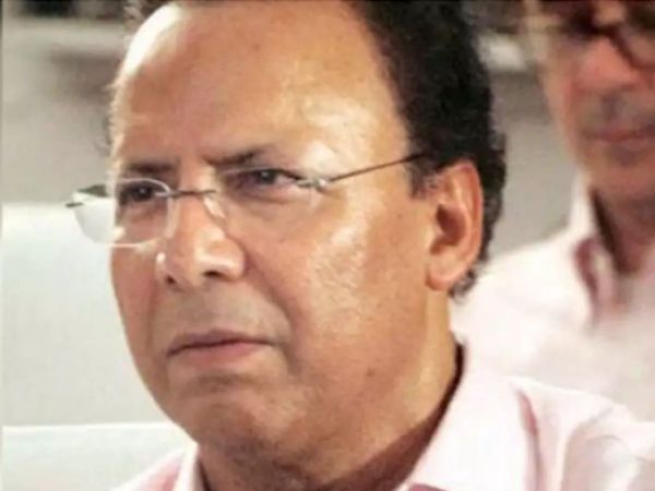 Vidhu Vinod Chopra elder brother Vir Chopra death due to COVID-19