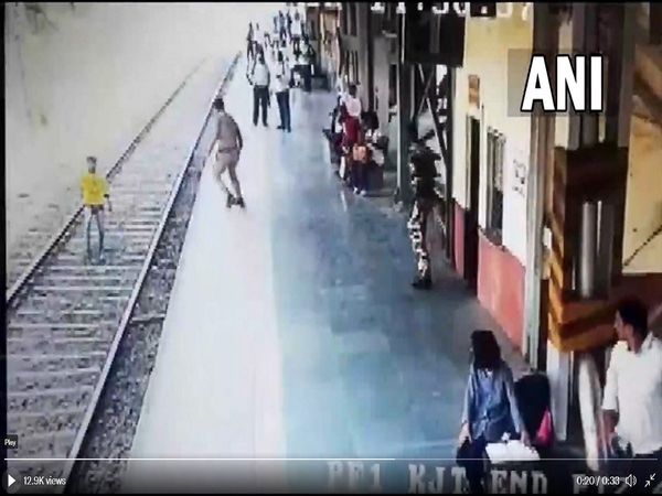 Vithalwadi Railway Station, Maharashtra, Police Constable, Suicide, Viral News, Western Railway, Indian Railway