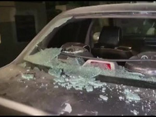 Stone pelting happened again in Jahangirpuri last night, miscreants waved weapons, vandalized vehicles