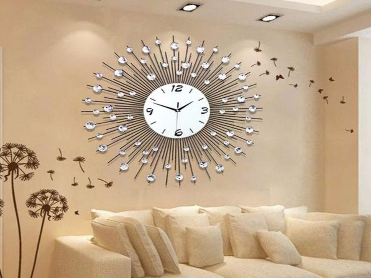 Vastu Tips For Wall Clock At Home Know why the clock should not be kept at  home