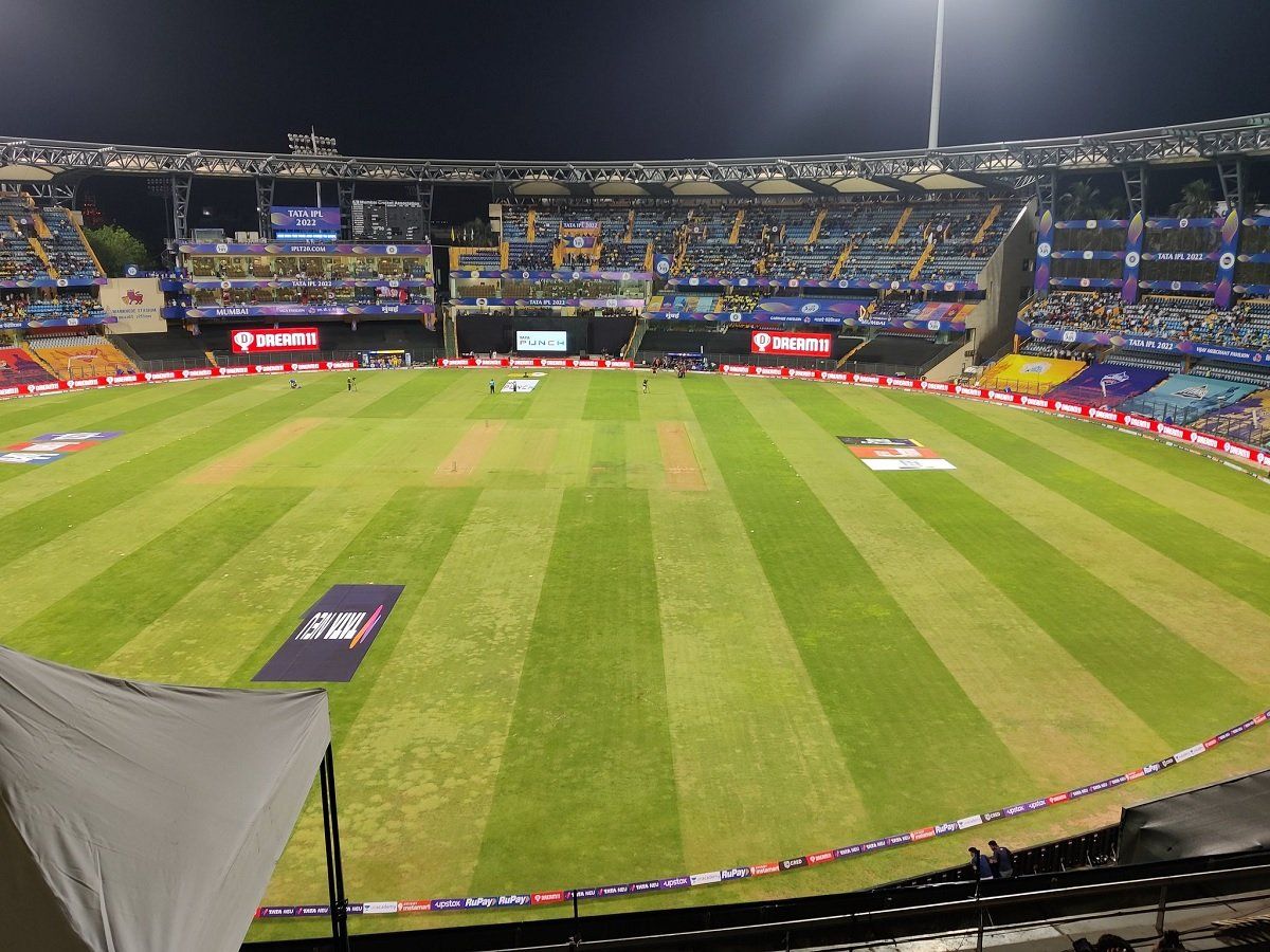 Aaj ke IPL match ki Pitch Report IPL 2022 RR vs RCB Wankhede Stadium