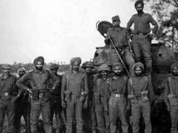 Did India send a jews officer to get pakistan surrendered