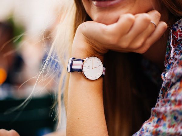 Now you can pay by watch, Titan with SBI gave contactless payment Facility to customers