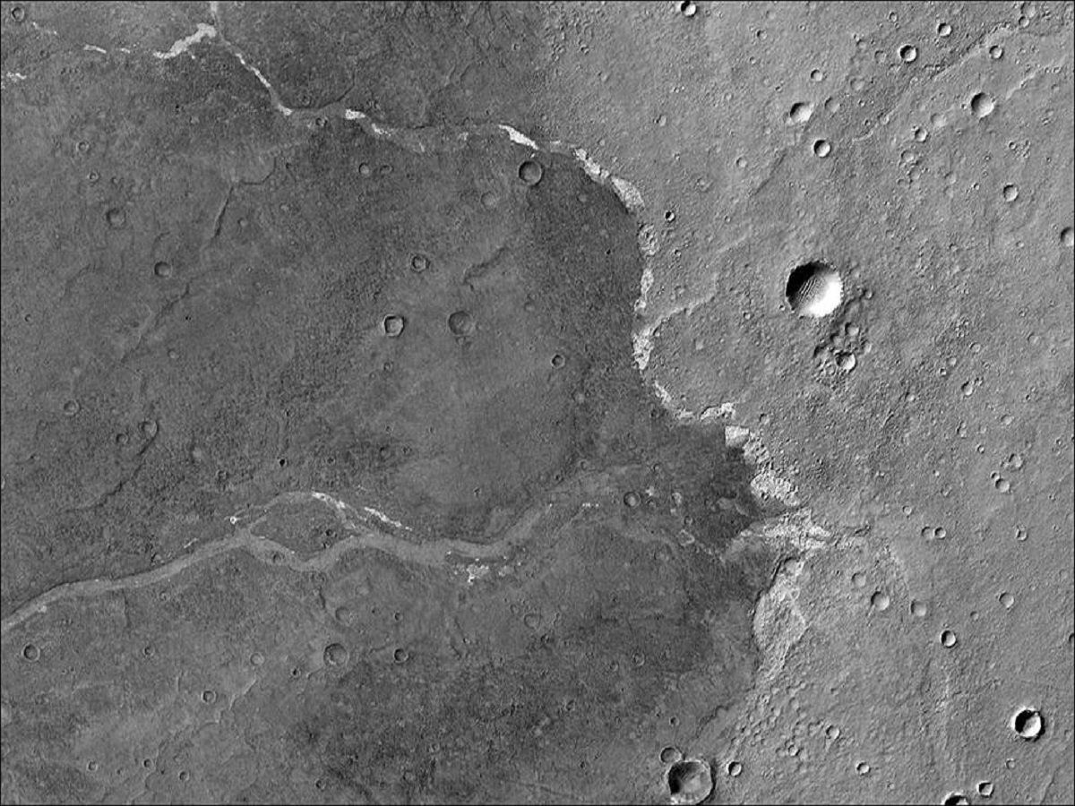 Water on Mars: मंगल पर जिंदगी की संभावना, नासा की तस्वीरों में मिले नदी के निशान