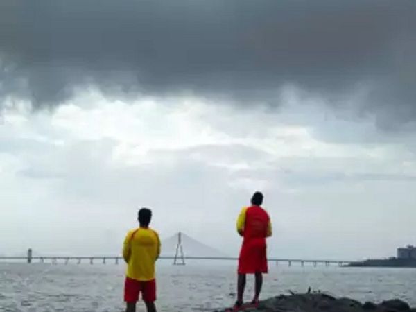 Weather Today: मौसम विभाग ने महाराष्‍ट्र के मुंबई व विदर्भ क्षेत्र में भारी बारिश के अनुमान जताए हैं