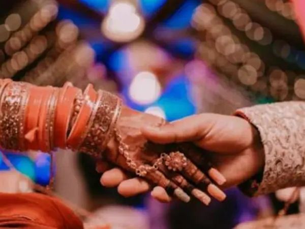  Maha: Man climbs mobile phone tower in Jalna, demands wife’s return from her maternal home