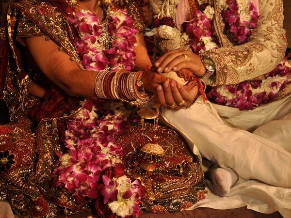 Now 5o people will be allowed in wedding in Maharashtra