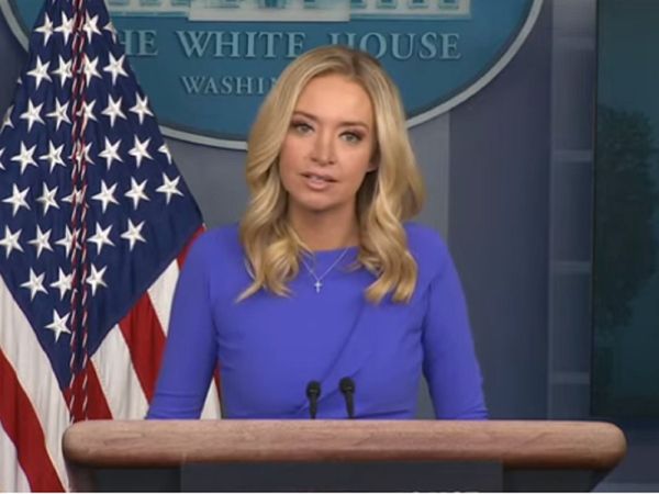 'महात्‍मा गांधी की प्रतिष्‍ठा का सम्मान होना चाहिए, खासकर अमेरिका में', व्‍हाइट हाउस प्रेस सचिव का बड़ा बयान