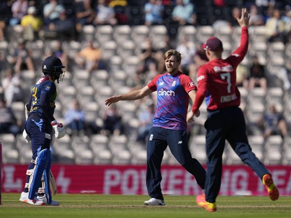 england beat sri lanka in third t20i