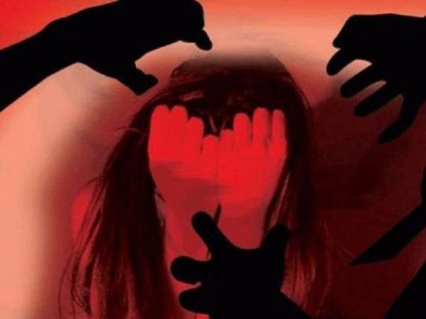 Ahmedabad crime news Wife stuffs chili powder in woman private parts,पत्नी समेत 3 महिलाओं ने युवती के प्राइवेट पार्ट्स में झोंक दी मिर्च पाउडर, पति से था अवैध संबंध