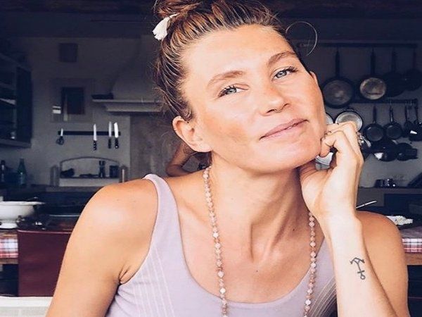 woman did not drink water since year ago