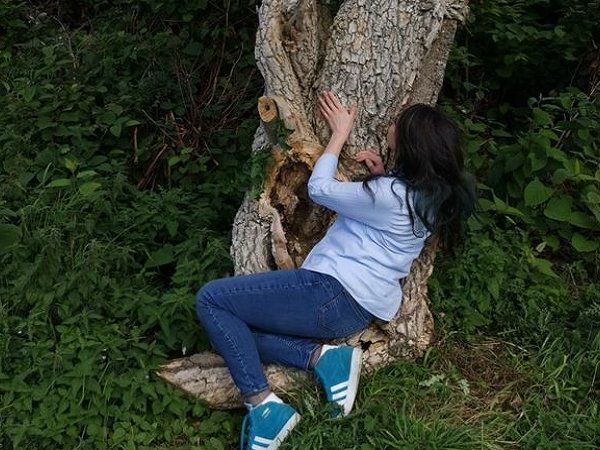 woman married to a tree