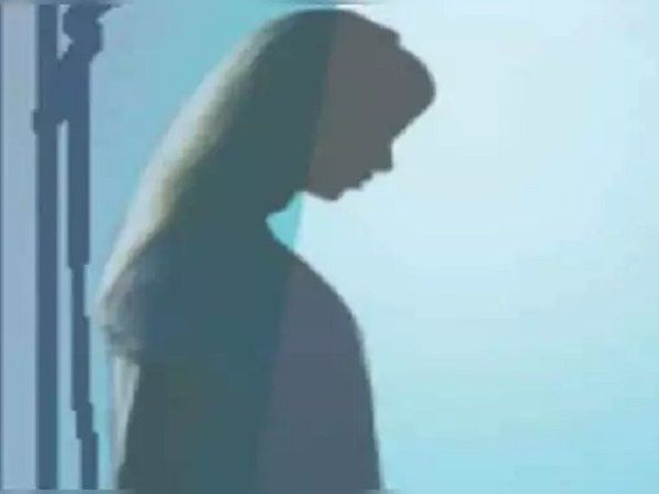 woman security guard molested