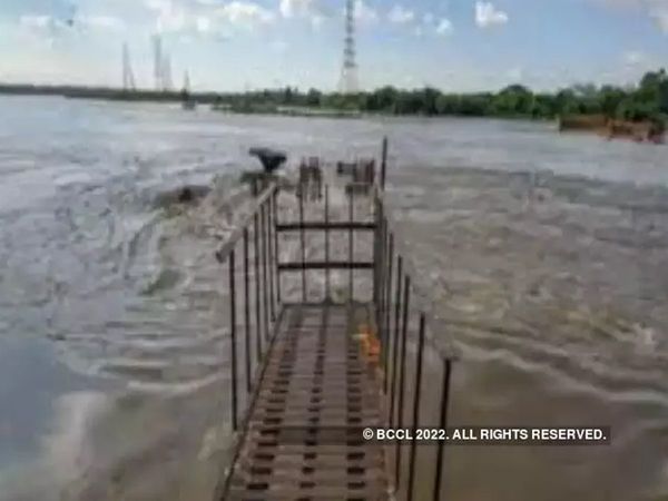 Flood threat in Delhi, Yamuna water level rises, water may enter in the homes of about 37000 people