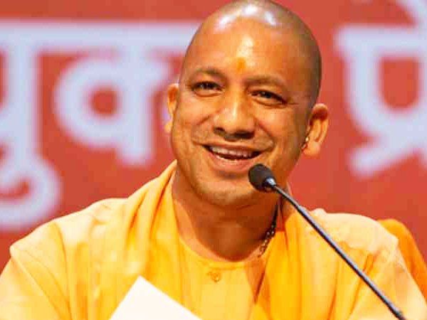 Yogi Adityanath: साक्षी महाराज ने योगी आदित्यनाथ की तुलना भगवान राम और कृष्ण से की