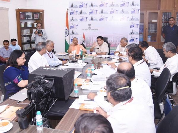 CM Yogi on Delhi visit, meets Union Ministers regarding development of UP