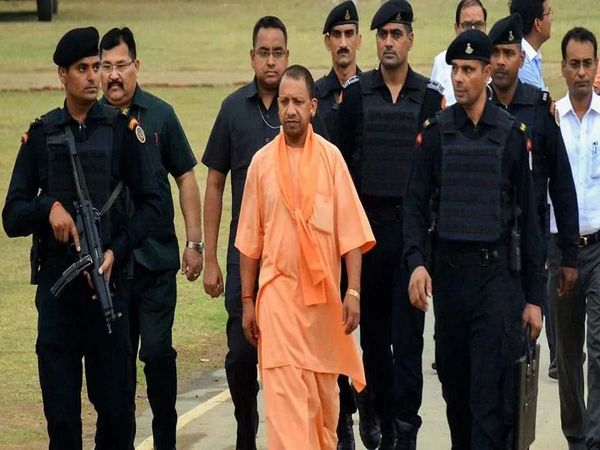 Yogi Adityanath is going gorakhpur