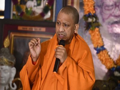 बदल और संवर रहा गोरखपुर, सीएम योगी आदित्यनाथ ने किए कई अहम ऐलान बदल और संवर रहा गोरखपुर, सीएम योगी आदित्यनाथ ने किए कई अहम ऐलान