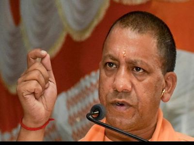 नक्सल हमले में शहीद विकास कुमार के परिवार के साथ यूपी सरकार, सीएम योगी आदित्यनाथ ने दी श्रद्धांजलि