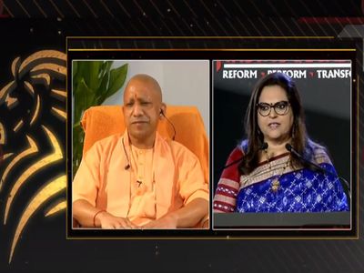 राहुल गांधी पर योगी आदित्यनाथ मे साधा निशाना,  उधार की बुद्धि विवेक नहीं दे सकती