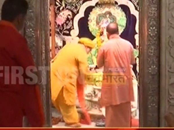   Yogi Adityanath in Mathura prayers in Shree Krishna janmbhoomi temple