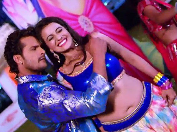 Khesari Lal Yadav and Akshara Singh Hot bhojpuri song Tohar Dhodi Ba Phulaha Katori Niyan Watch Video