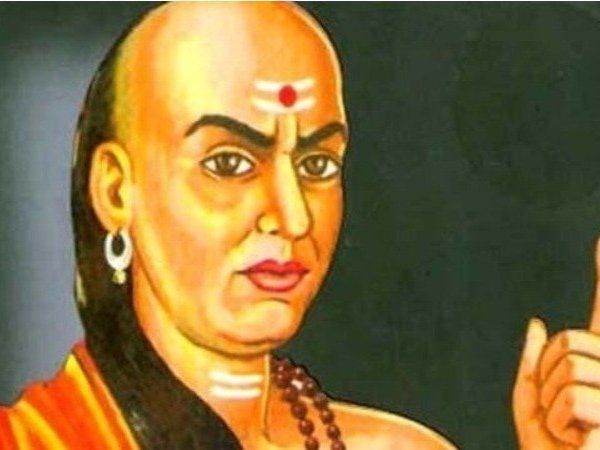 chanakya neeti in hindi to handle tough situation in life