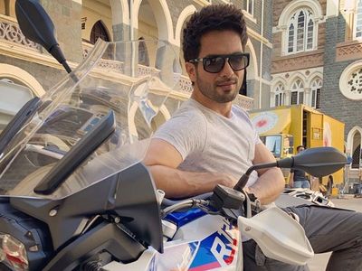 Shahid kapoor on fees Hike News After Kabir singh Success Shahid kapoor on fees Hike News After Kabir singh Success
