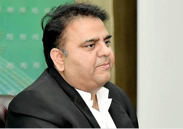 J&K धारा 370: पाकिस्तान के आईटी मिनिस्टर फवाद चौधरी ने निकाली अपनी भड़ास कही ये बात