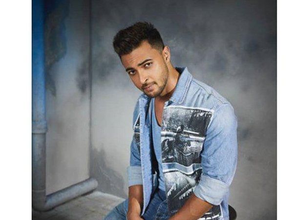 Aaysuh sharma, tiger shroff, Kwatha