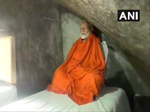 pm modi in kedarnath cave