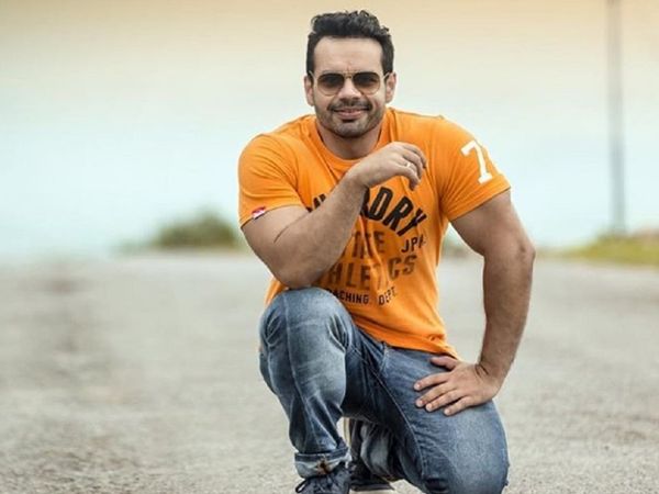 Gaurav taneja, Nikhil Sharma