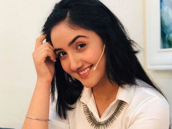 Patiala Babes, Ashnoor Kaur 