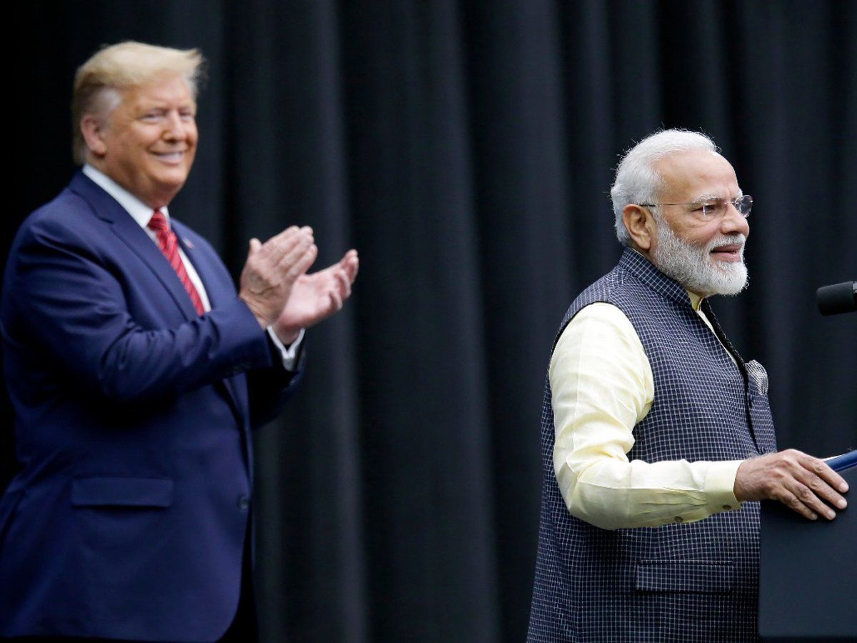 पाक पर पीएम मोदी का तीखा हमला- अनुच्छेद 370 हटने से कुछ लोगों को दिक्कत है लेकिन खुद उनसे देश नहीं संभल रहा