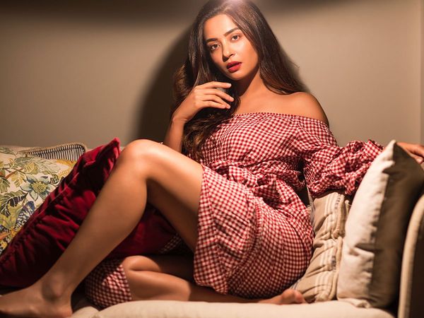 Surveen Chawla