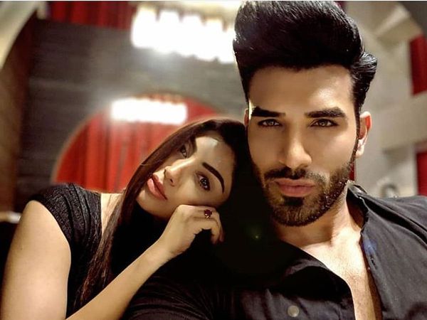 Paras Chabra And Akansha Singh
