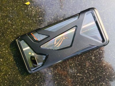 Asus ROG Phone 2 Review Asus ROG Phone 2 Review