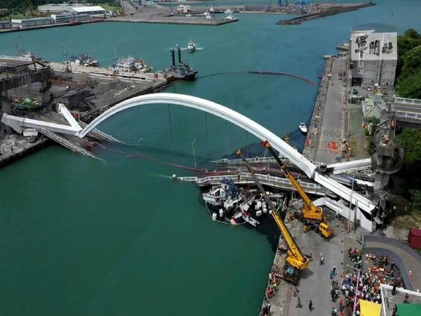 Taiwan Bridge Collapse 