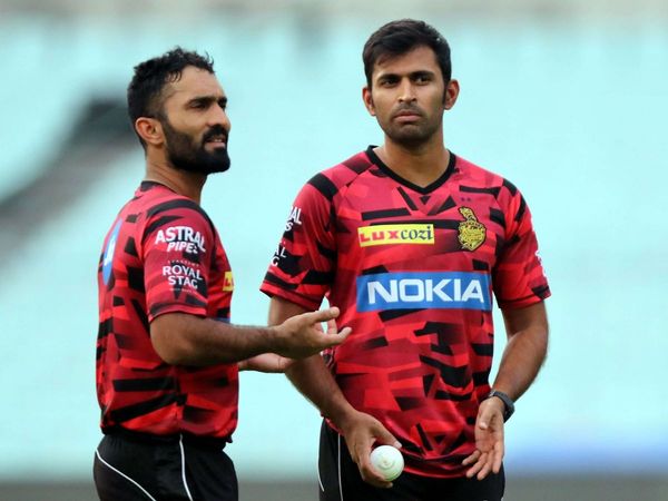 abhishek nayar and dinesh karthik